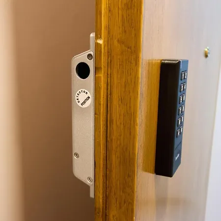 Nest 아파트 *
